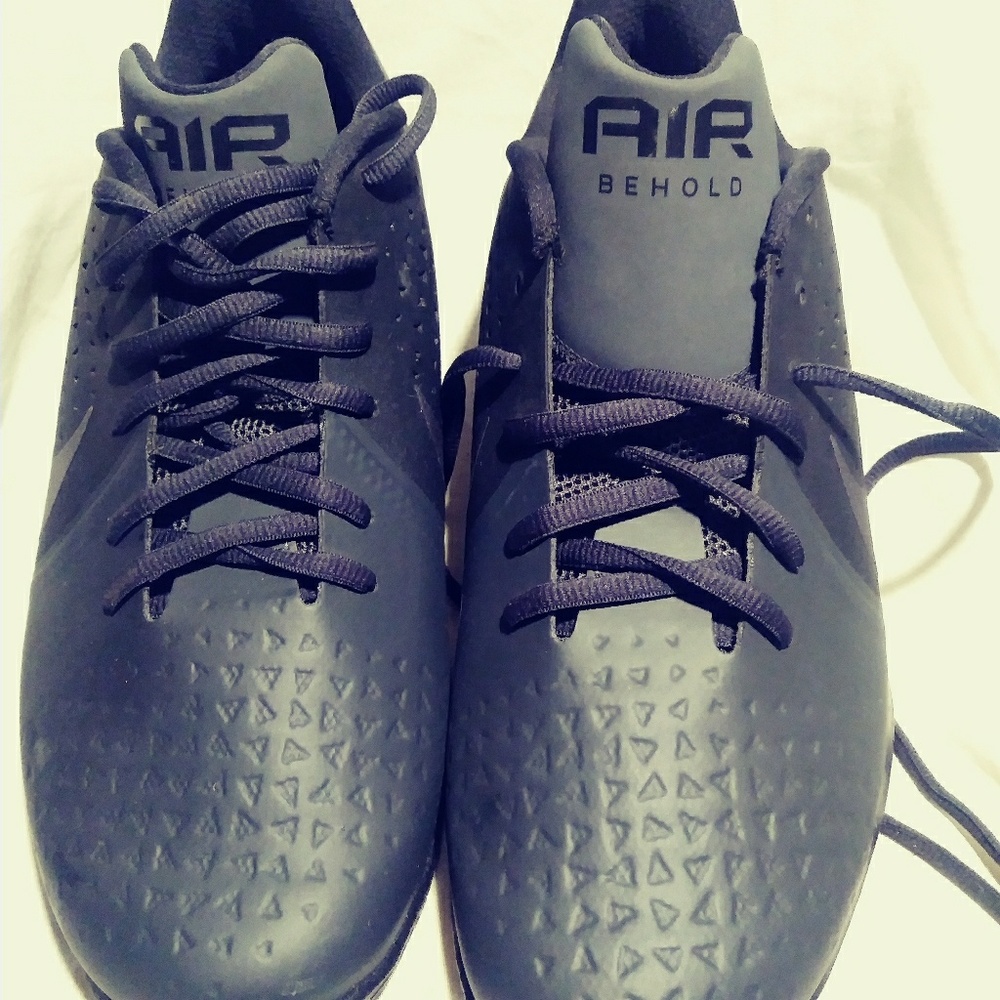 Mens Nike Behold